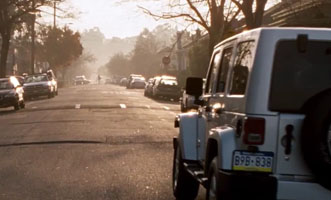 "We're coming back": Chrysler ad theme resonates with car buyers.